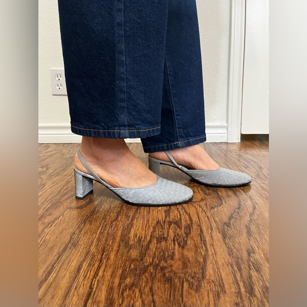 Bottega Veneta Woven Women’s Gray/Blue Block Heels with Straps Size 8B